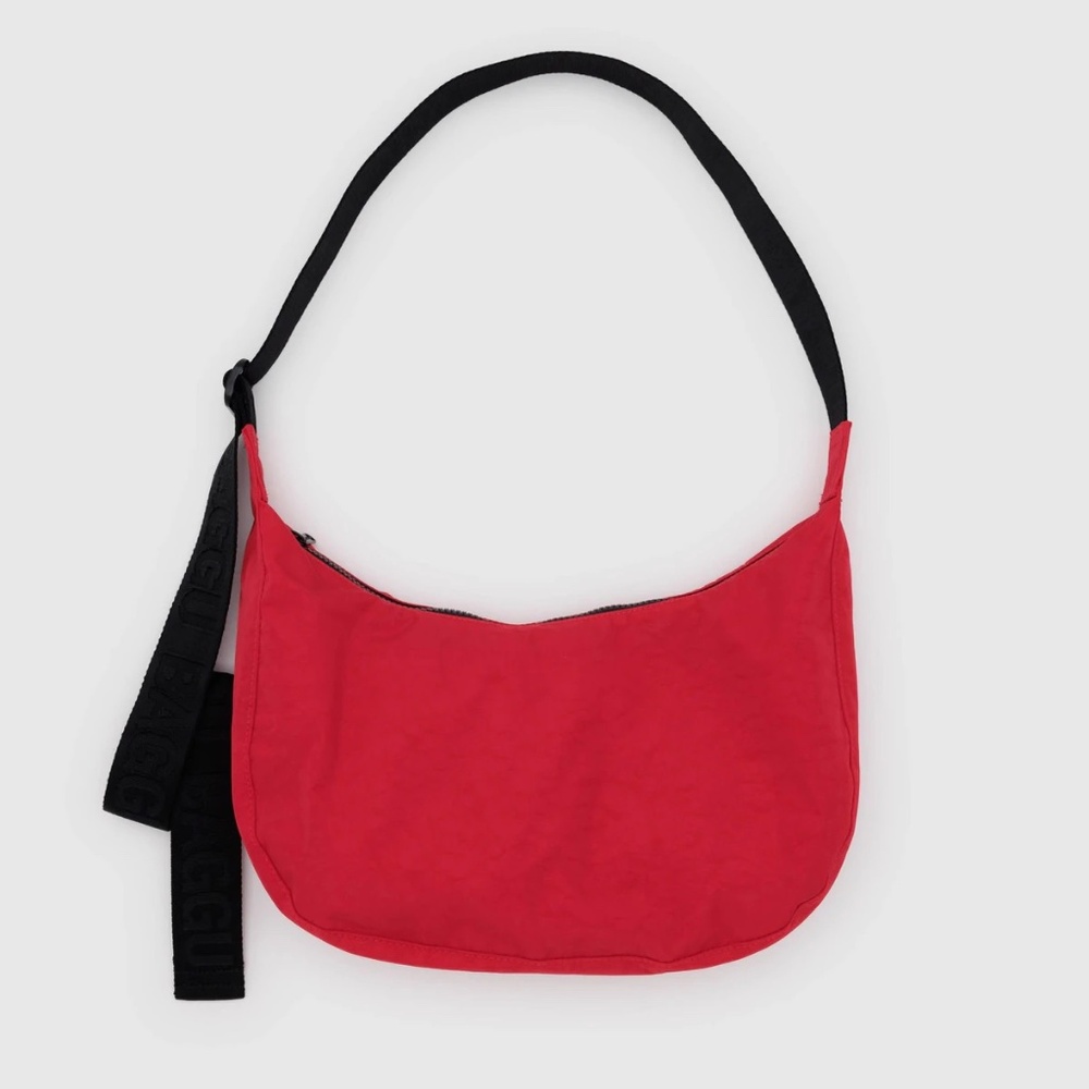 BAGGU Candy Apple Red Medium Nylon Crescent Bag